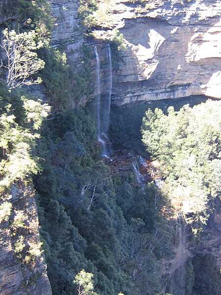 Katoomba Falls is a segmented waterfall within the Blue Mountains region of New South Wales.