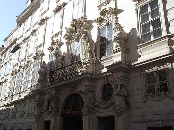Ornate entranceway fronting a building in Vienna.