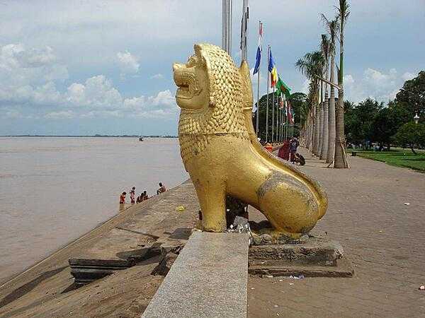 Golden lion on the Mekong River waterfront in Phnom Penh.