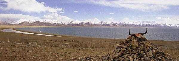 Namco Lake, meaning Heavenly Lake, is north of Lhasa in Tibet. It is the highest and largest salt water lake in the world (4,718 m (15,475 ft) above sea level; 1,940 sq km (750 sq mi) in area).