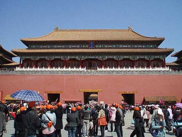 The Meridian Gate - the largest gate in the Forbidden City with five arches - is the southern entrance to the Forbidden City in Beijing. Built from 1406 to 1420, the Forbidden City was the Chinese imperial palace from the Ming Dynasty, which began in 1368, to the end of the Qing Dynasty in 1912.