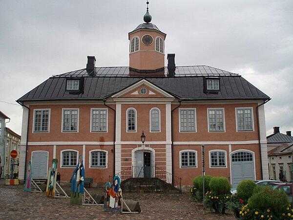 Erected in 1764, the former city hall in the town of Porvoo is now a museum.
