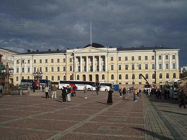 Formerly the Senate Building, the Palace of the Council of State on Senate Square in Helsinki now houses the offices of the prime minister as well as the cabinet.
