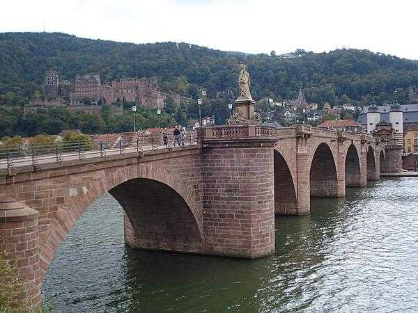 The Old Bridge in Heidelberg is a nine-arch stone bridge erected between 1786 and 1788 to replace earlier wooden structures. Parts of it were destroyed in 1945 by the retreating German army, but it was restored within two years.