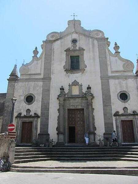 The Church of Saint Francis (or Saint Catherine) in Forza d&apos;Agro, Sicily where scenes from the Godfather Trilogy were filmed. Built in the 15th century by Franciscan friars, the church faces the town hall square; it was restored in 1991.