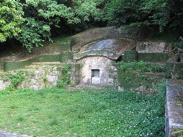 The burial tradition on the Ryukyu Islands (of which Okinawa is the largest) is the use of domed burial vaults termed turtleback tombs. The bones of many generations of a particular family could repose in one such tomb. During the Battle of Okinawa, many Okinawan civilians sought refuge from the naval bombardment of the island inside their ancestors' turtleback tombs. Later, many of these tombs were used by the Japanese defenders of the island.