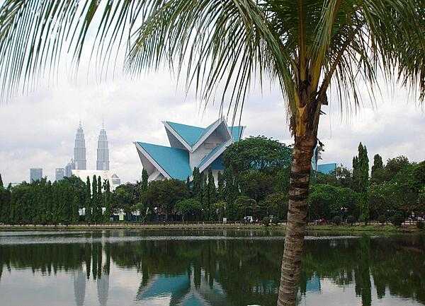View of the National Museum and the Twin Towers from Perdana Lake Gardens Park. The National Museum is the primary museum in the country. It opened in 1963 to serve as a repository of Malaysia&apos;s cultural heritage and historic past.