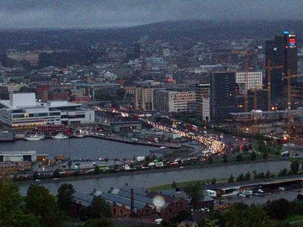 A view of the city of Oslo at dusk.