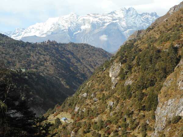 A view of Mount Thamserku from the north. Thamserku is a mountain in the Himalayas east of Namche Bazaar.