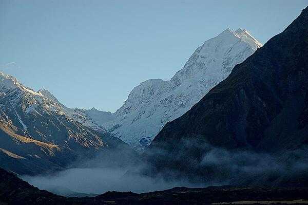 Aoraki/Mount Cook, the tallest mountain in New Zealand, in  Aoraki/Mount Cook National Park, South Island.