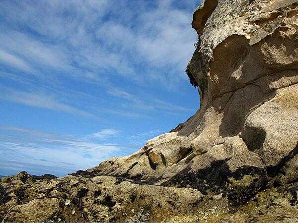 A distinctive rock formation near the town of Motueka - by the Cook Strait - on the South Island.