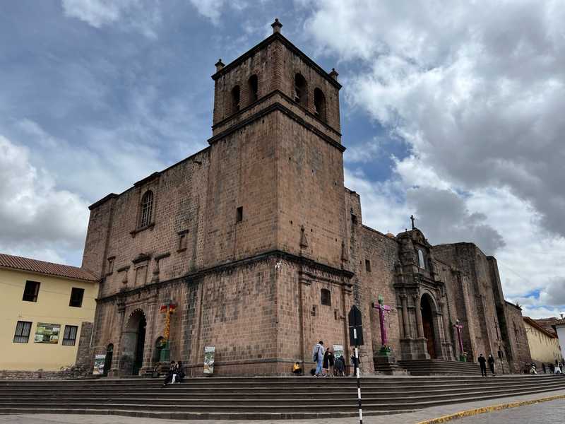 Cusco is home to many historic colonial-era churches. The Inglesia San Francisco houses a four-cloister convent and catacombs. This second church on the site dates to the 1600s.