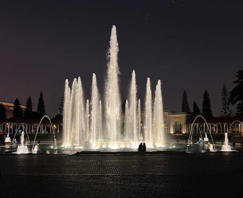 At night, the Magic Waters Circuit in Lima comes alive with large illuminated fountain displays choreographed to music. Visitors can enjoy over a dozen different fountain displays across this park in the center of Lima.