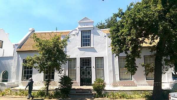 Building in Stellenbosch in the West Cape. The town, founded in 1679, is South Africa's second-oldest urban area; it lies in the center of wine country.