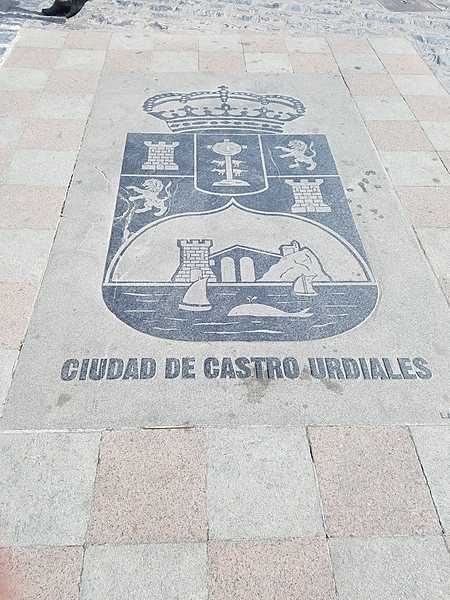 The town seal of Castro Urdiales in street tiles.