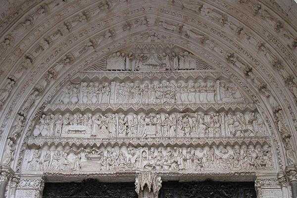 Exterior detail over one of the Cathedral doors in Toledo.