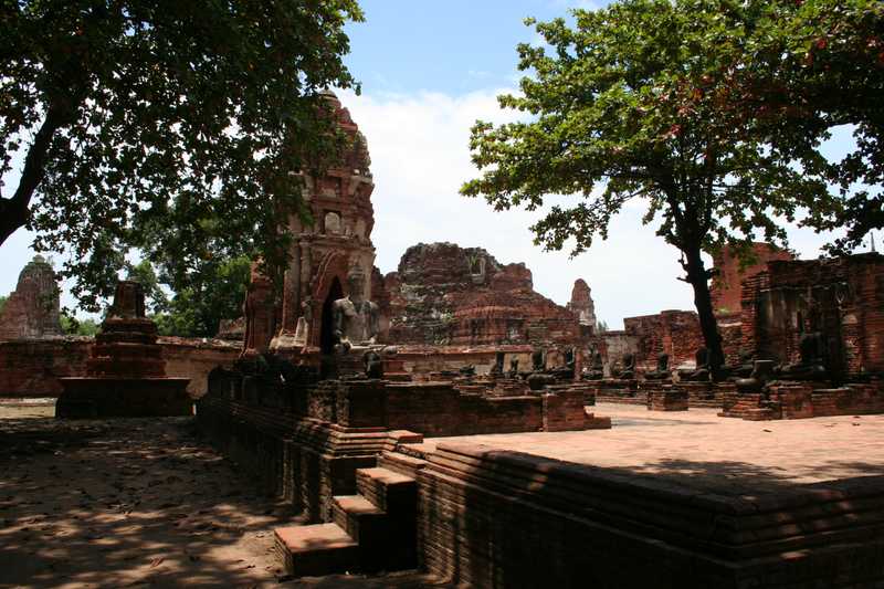 Ruins of a temple at Ayutthaya. The Burmese army  burned the city to the ground in 1767, and residents were forced to flee.  The abandoned city is an archaeological site today and a UNESCO World Heritage Site.