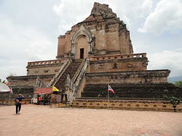 The entrance to Wat Chedi (Temple stupa) Luang in Chiang Mai city.