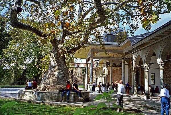 The Topkapi Palace courtyard in Istanbul. The Palace was the official residence of the Ottoman Sultans for 400 years. It is a UNESCO World Heritage Site and contains many holy relics of the Muslim world. Construction was begun in 1459, and at its height, the complex housed 4,000 people. In 1924, a governmental decree transformed the Palace into a museum of the imperial era.