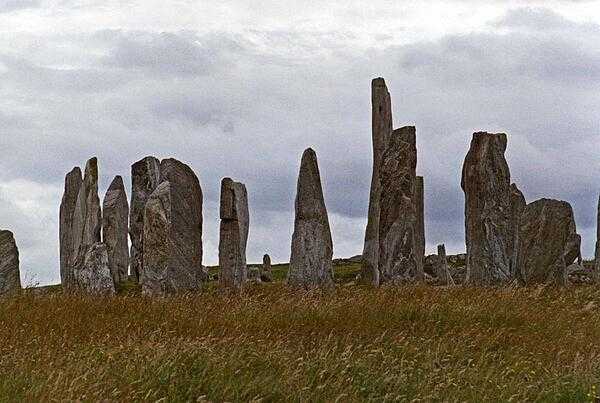 The Standing Stones of Callanish, on the Isle of Lewis in Scotland, date to between 2900 and 2600 B.C. Standing stone circles are found throughout the British Isles.