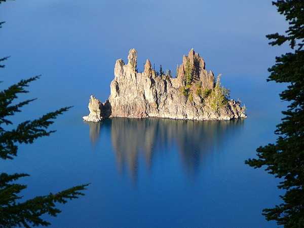 The Phantom Ship in Crater Lake, as seen from the Sun Notch Trail. Photo courtesy of the US National Park Service.