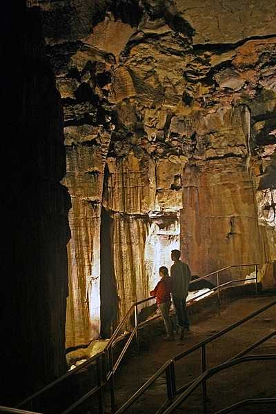 The Ruins of Karnak formation inside Mammoth Cave, Kentucky.  Image courtesy of the US National Park Service.