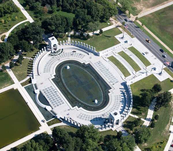 Aerial view of the National World War II Memorial in Washington, DC. Photo courtesy of the Library of Congress.