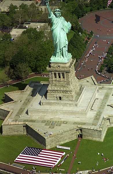 After renovation: the Statue of Liberty's re-opening on 4 July 1986, complete with a huge flag cake. Photo courtesy of the National Park Service.