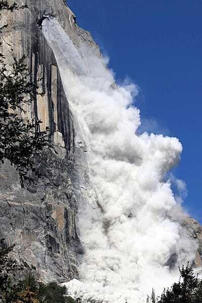 Due to its steep, glacier-carved cliffs, Yosemite Valley experiences many rockfalls each year. This one from El Capitan occurred on 28 September 2017 and was an estimated 10,324 cubic meters in volume, or about 25,400 tonnes (28,000 tons). Image courtesy of the US National Park Service/ Hennette Olsboe Foreyen.